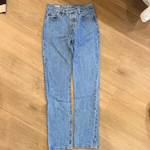 Levi's 501 Straight Leg Jeans